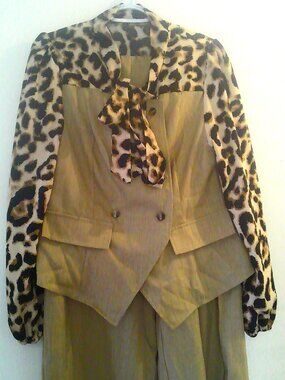 Matching Two Pieces Pant and Blouse Size XL Cream/Beige and Leopard Color New